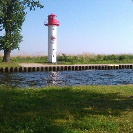 Fe'Wo, Strandnah, Ueckermuende3Ps,1Hund,Stettiner Haff, Buitenkant foto
